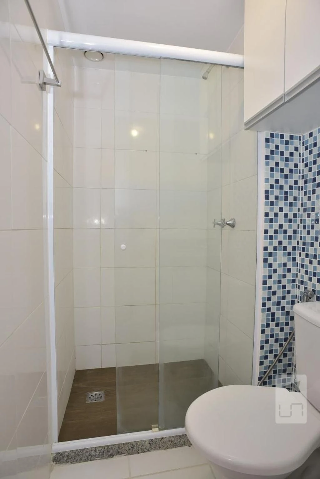 2-bedroom apartment with a mountain view — photo 31