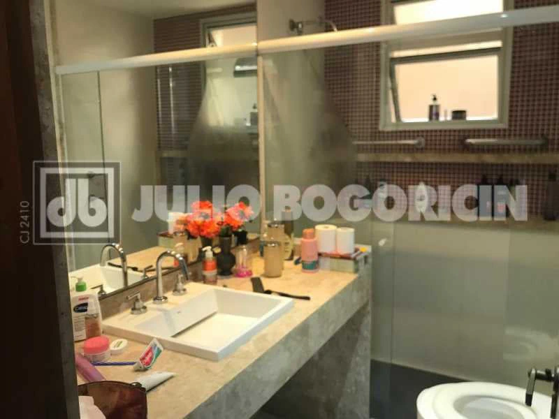 Furnished 167 m² apartment with 3 bedrooms and balcony — photo 10