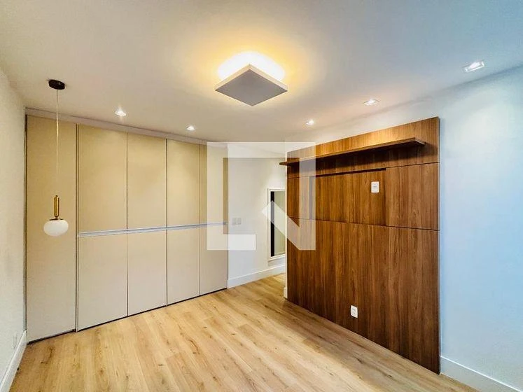 4-bedroom apartment with a walk-in closet in Rio de Janeiro — photo 12