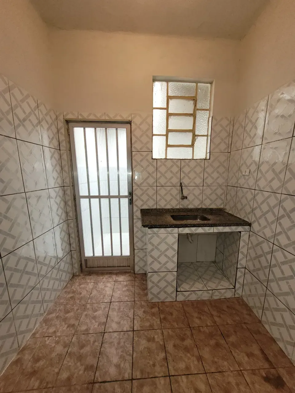 Apartamento de 1 dormitorio con 42 m² y cocina separada — photo 2