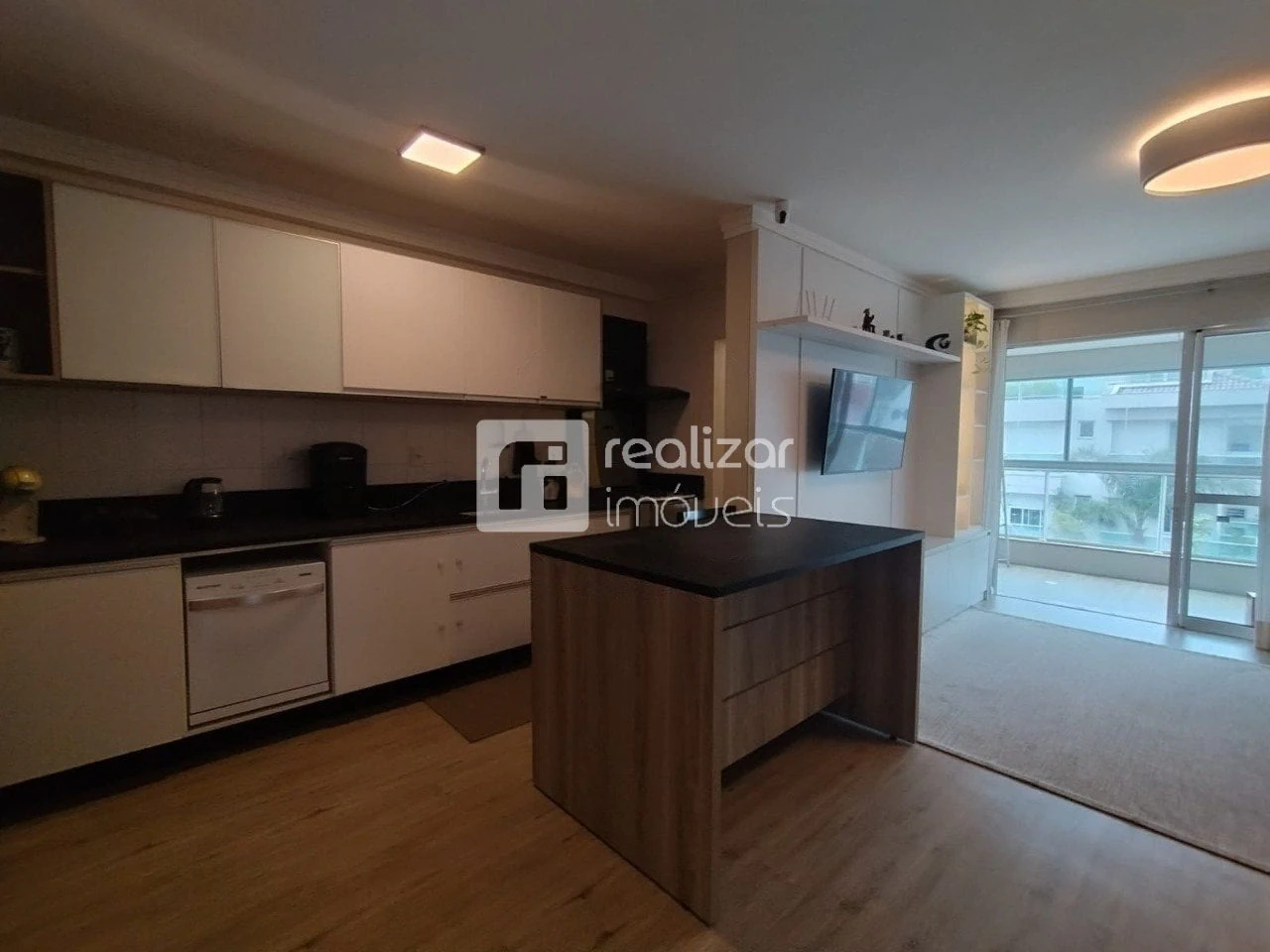 3-bedroom apartment with balcony and private barbecue — photo 2