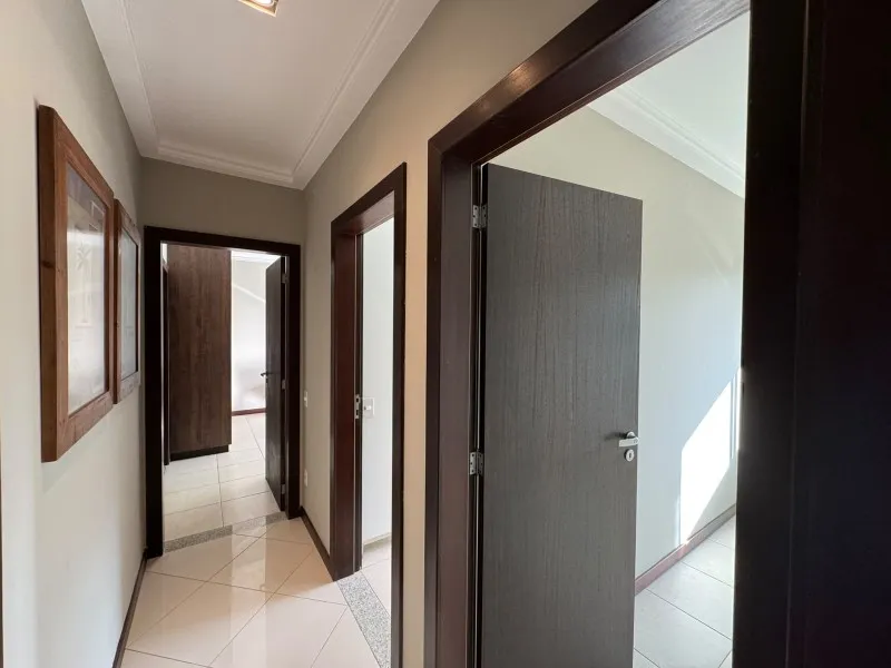 Furnished apartment, 124 m², with floor-to-ceiling windows — photo 32