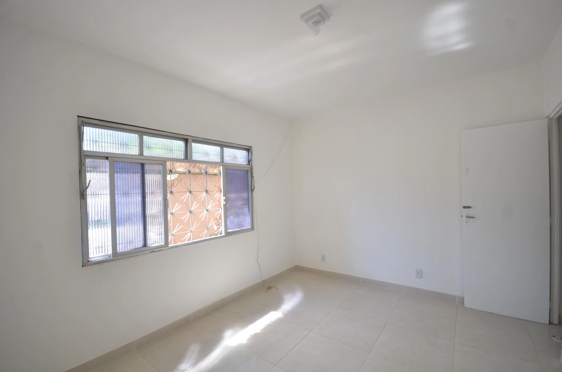 2-bedroom house with a washing machine — photo 8