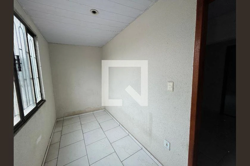 1-bedroom apartment with fitted kitchen and balcony — photo 8