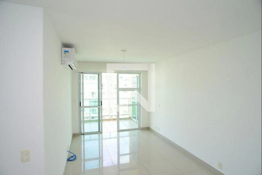 3-bedroom apartment in a building with a gym — photo 16