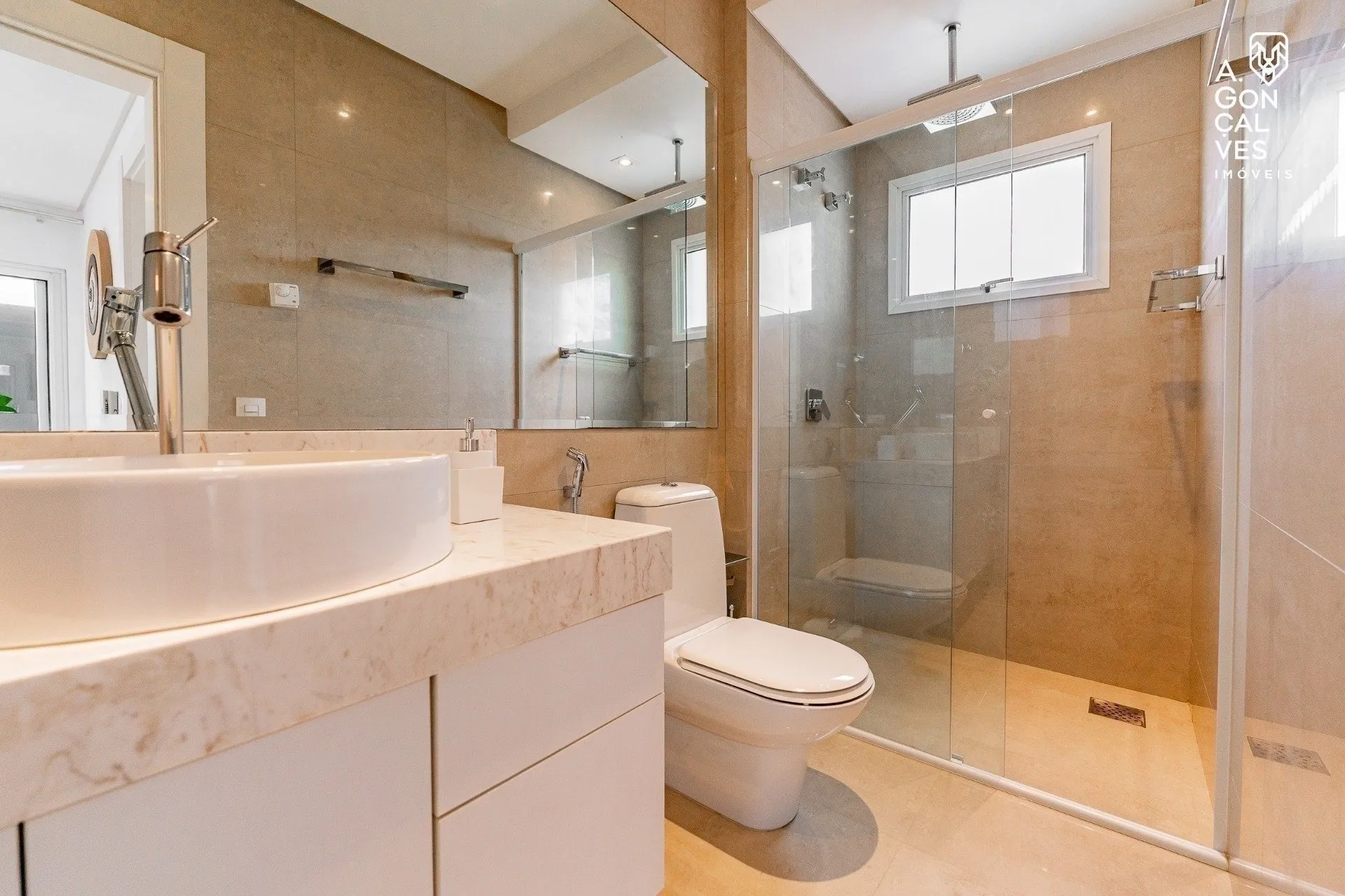 Furnished 3-bedroom house with 5 bathrooms — photo 28