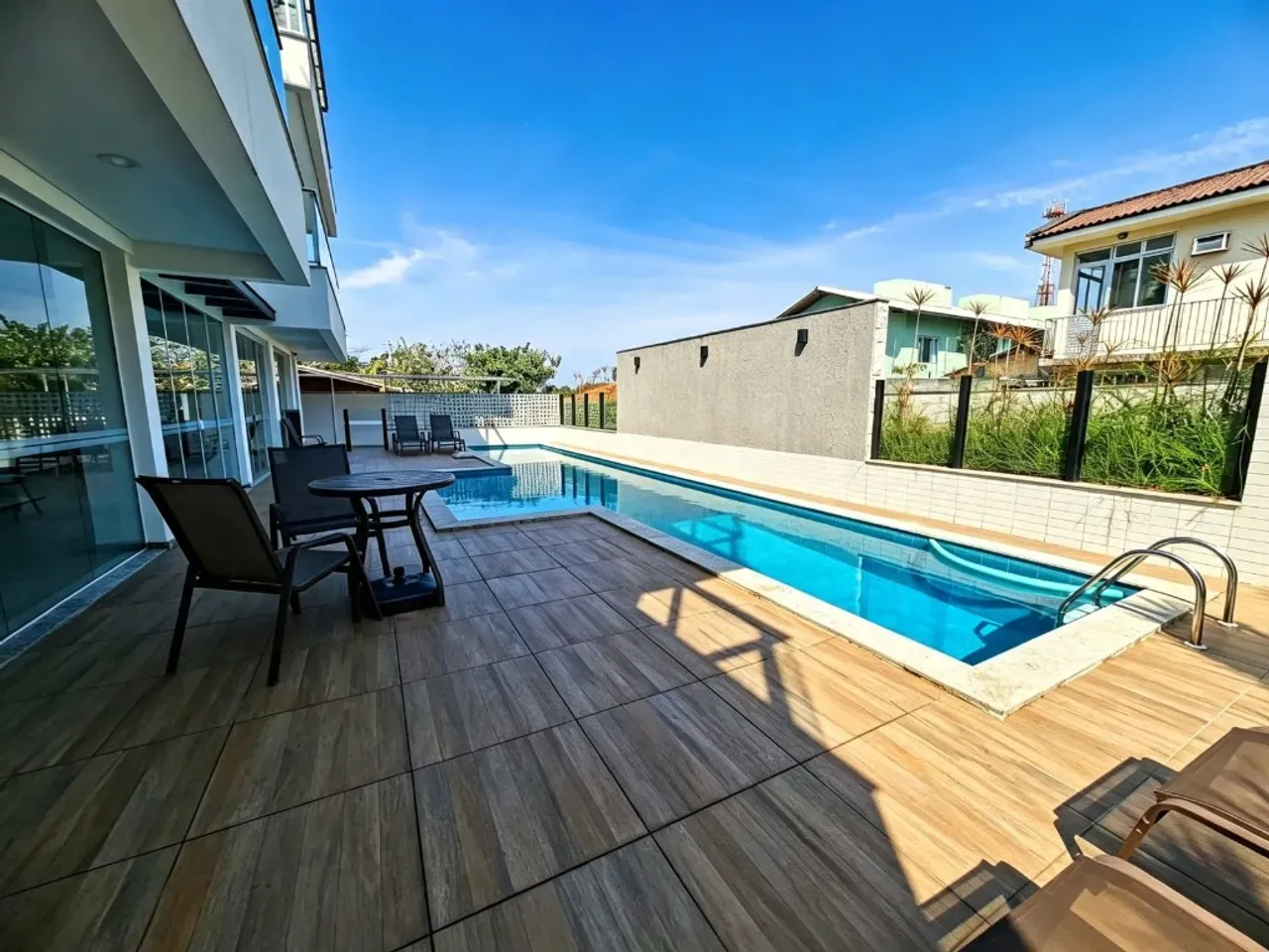 3-bedroom apartment with 2 parking spots and balcony — photo 30