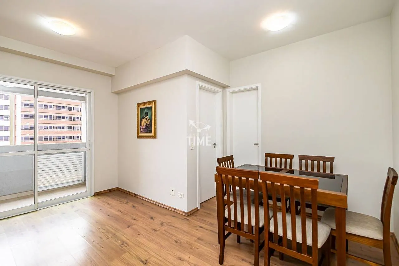 Деревянный пол или ламинат и 1 спальня: квартира 51 м² — photo 18
