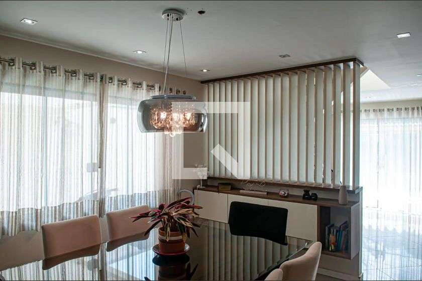 House for rent 480 m² with 4 bedrooms and 6 parking — photo 11