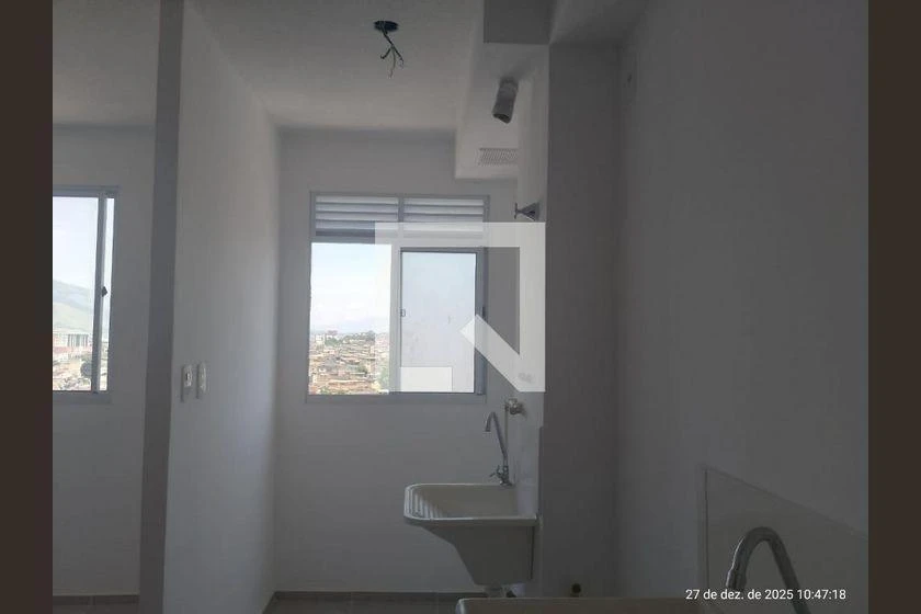 2-bedroom rental apartment with electric shower — photo 8