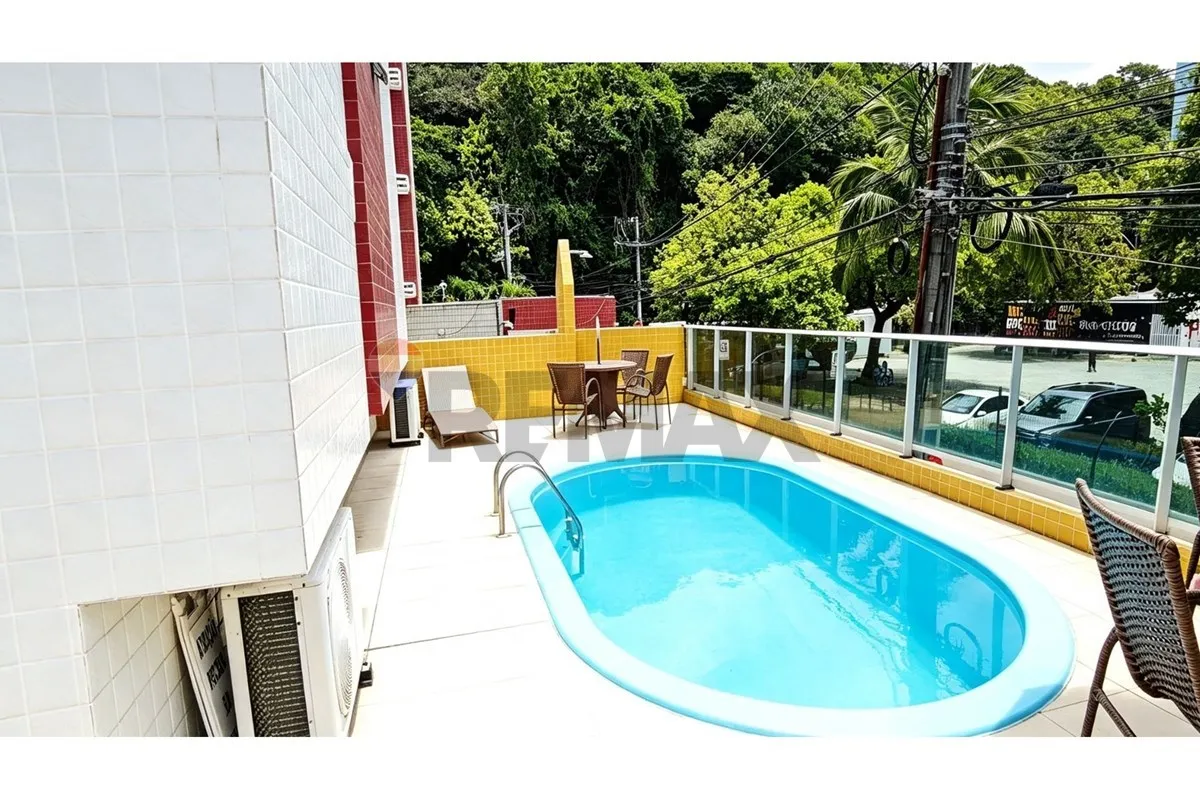 One-bedroom apartment in a building with a pool — photo 5