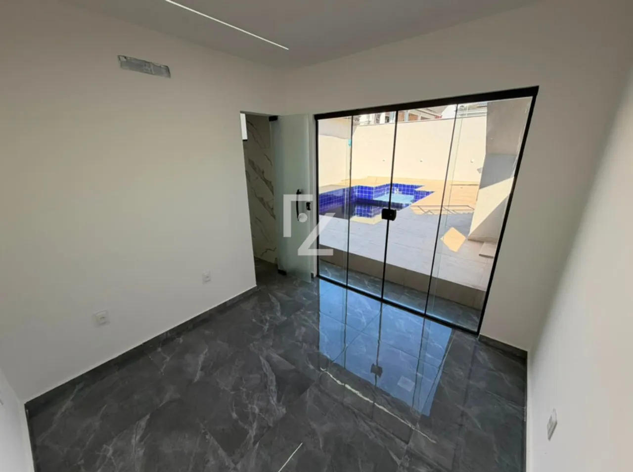 House with 4 bedrooms and 3 bathrooms, 3 parking spots — photo 11