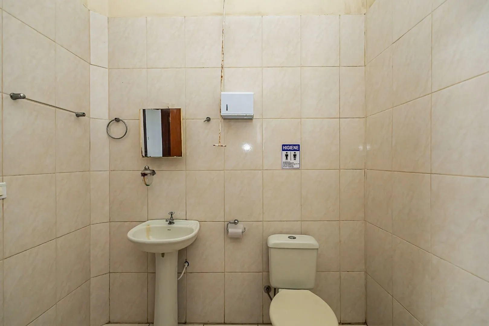 Casa com 2 dormitórios e 300 m² — photo 51