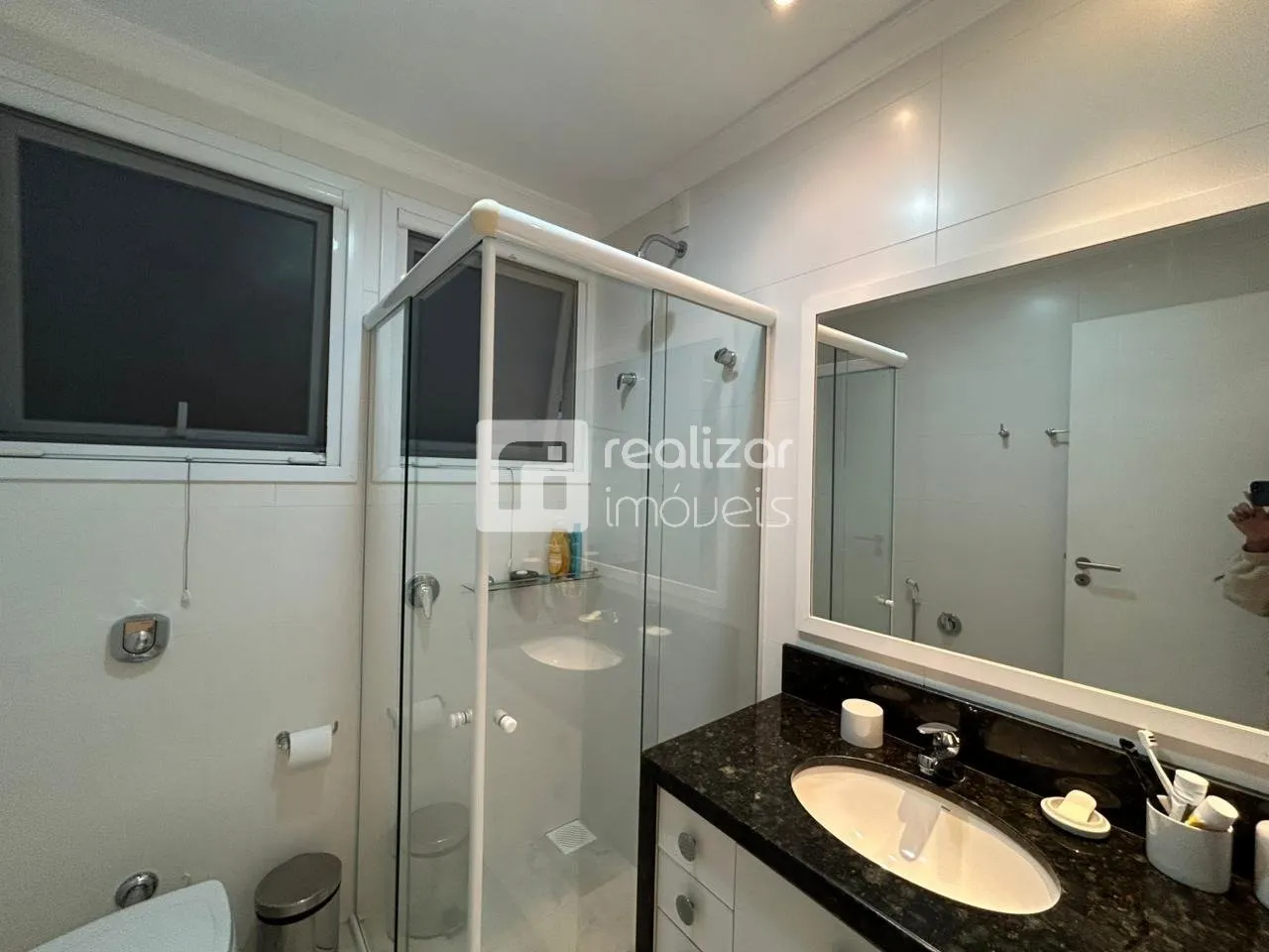 House with 7 bedrooms and a private garden — photo 17