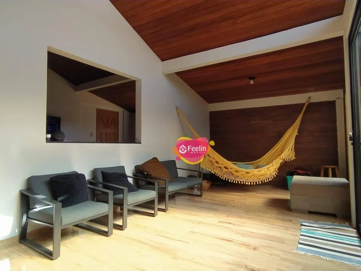3-bedroom house with a washing machine in Florianópolis