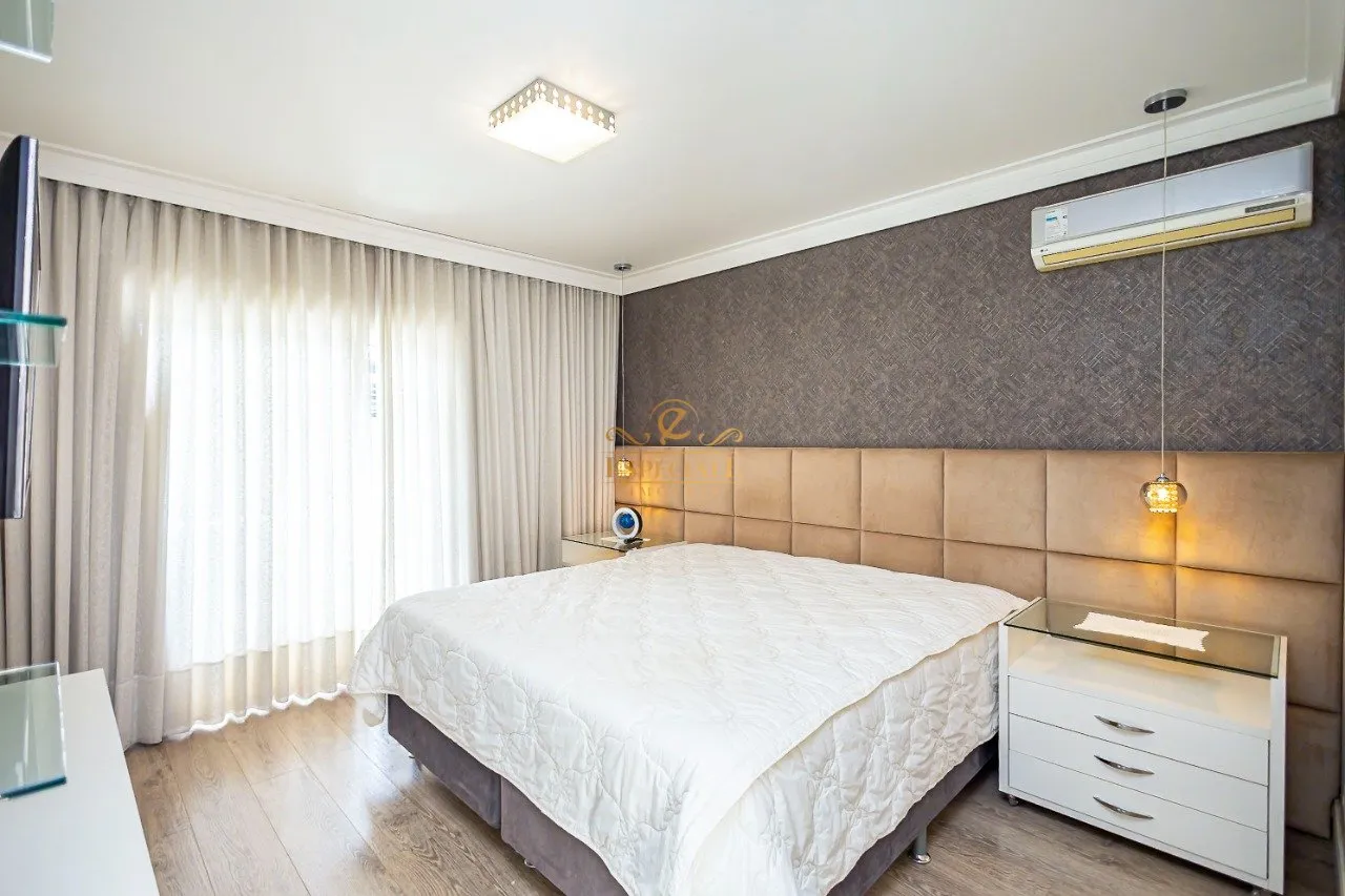 Furnished house with 4 en-suite bedrooms and private garden — photo 20
