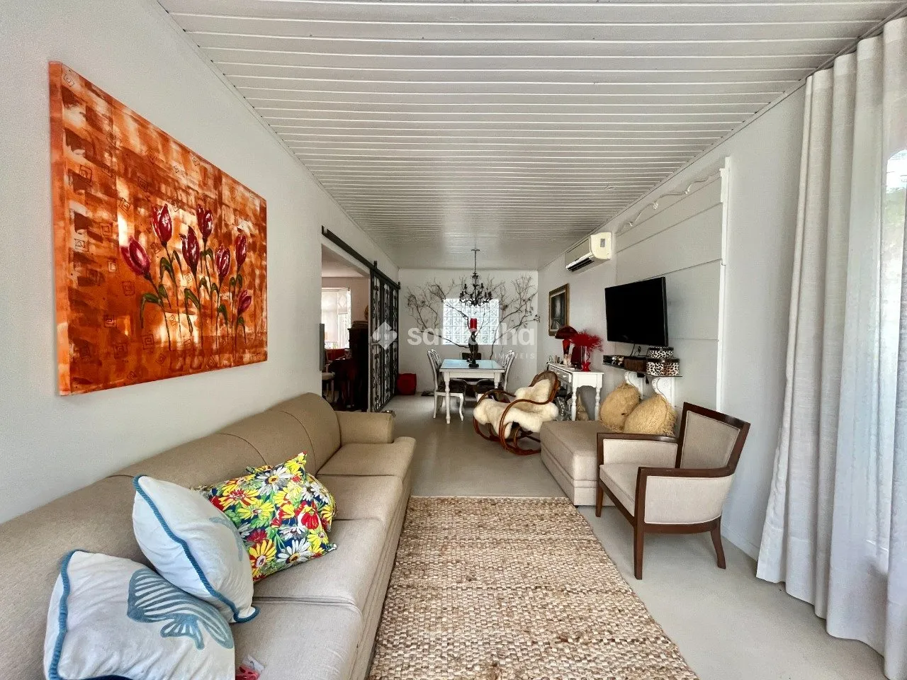 Furnished house with 5 bedrooms and open kitchen