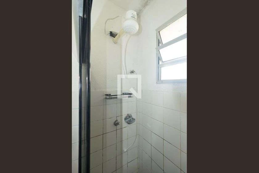 Apartamento com 2 quartos e sacada, 50 m²