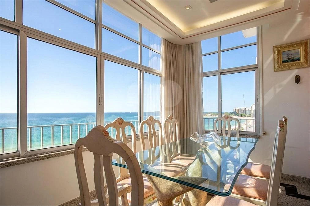 Furnished 127 m² apartment with 3 bedrooms and 3 baths — photo 8
