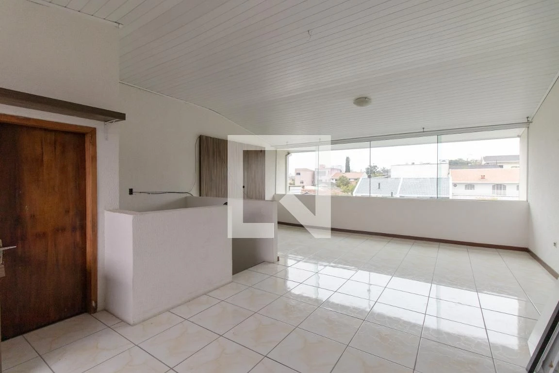 3-bedroom house with a private pool in Curitiba — photo 18