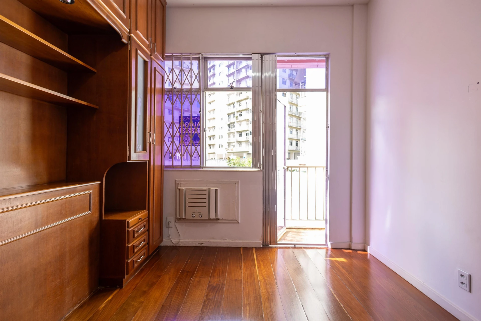 77 m² apartment with a home office and a mountain view — photo 36