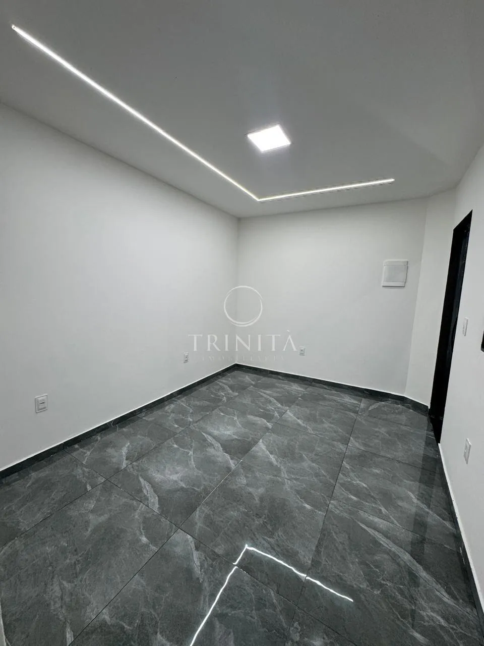5 quartos e janelas do piso ao teto: casa de 350 m² — photo 8
