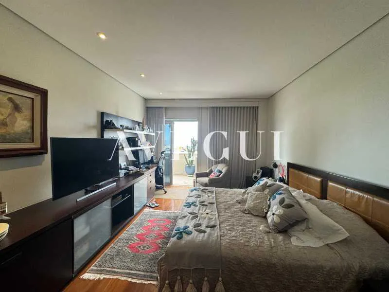 Apartment with 5 bedrooms and a balcony — photo 3