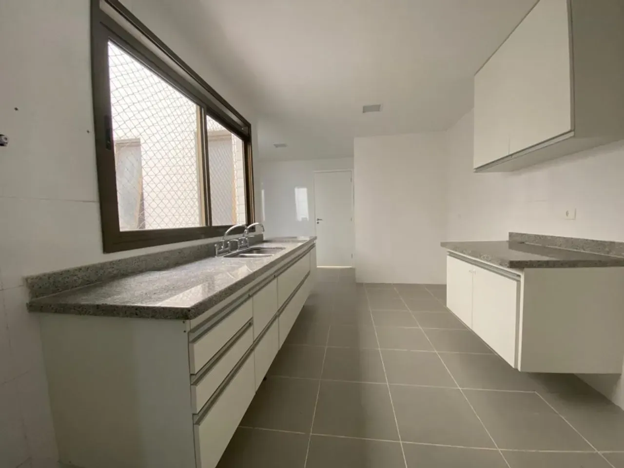 Penthouse with 4 bedrooms and 5 bathrooms plus 4 parking — photo 26