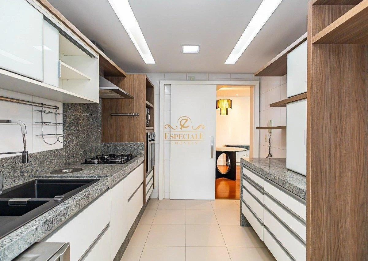 Apartamento, 193 m², com banheira — photo 10