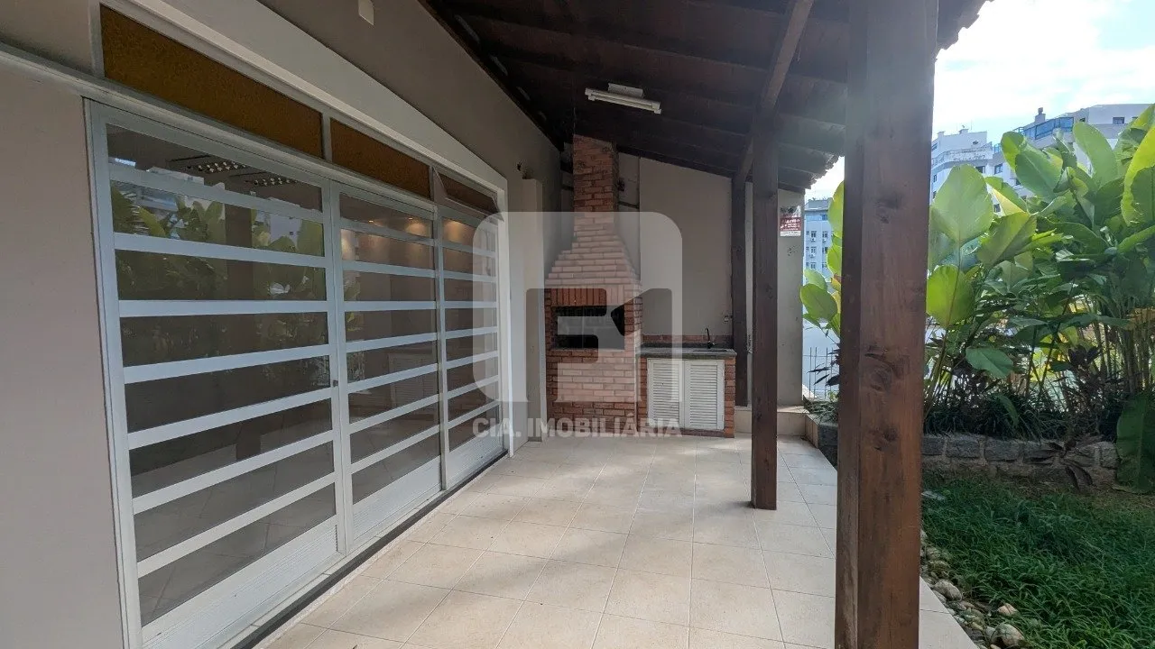House with 6 bedrooms, en-suite and parking for 6 — photo 13