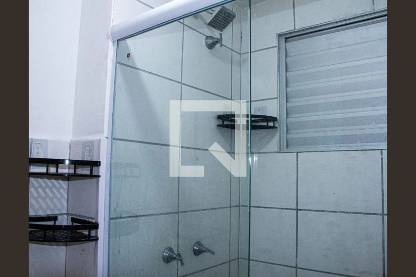 Apartamento sem mobília com 2 banheiros e box de vidro — photo 20