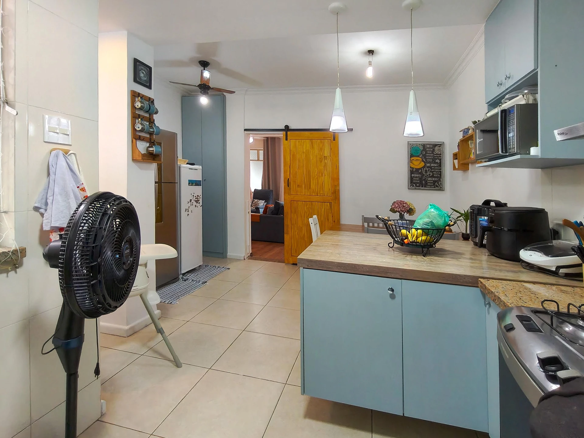 3-bedroom apartment with a mountain view in Rio de Janeiro — photo 26