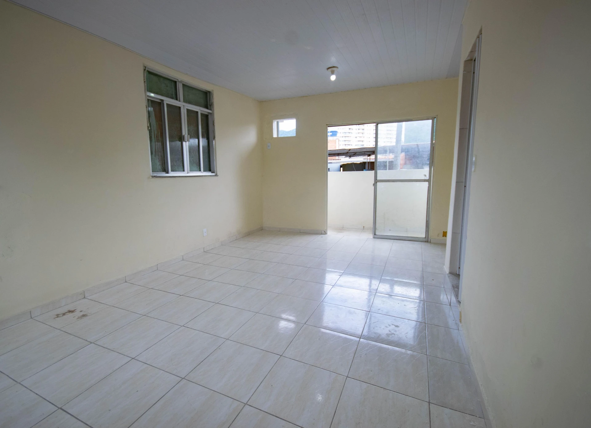 Unfurnished studio with 1 bedroom, balcony and 1 bath — photo 6