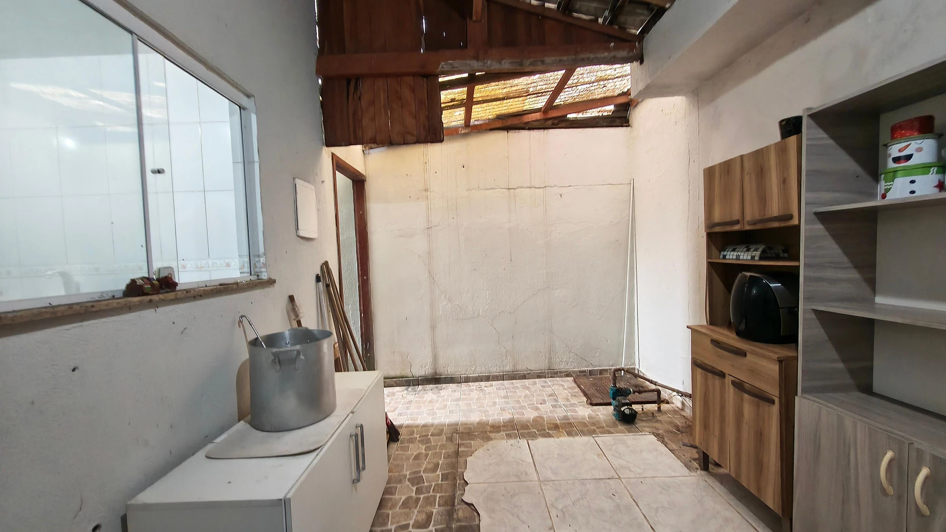Casa con 4 dormitorios, 3 baños y jardín privado — photo 38