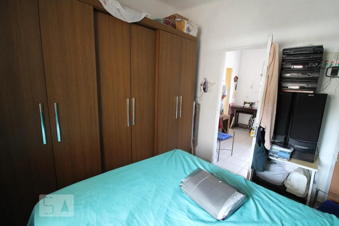 Furnished 2-bedroom apartment with balcony and laundry area — photo 8