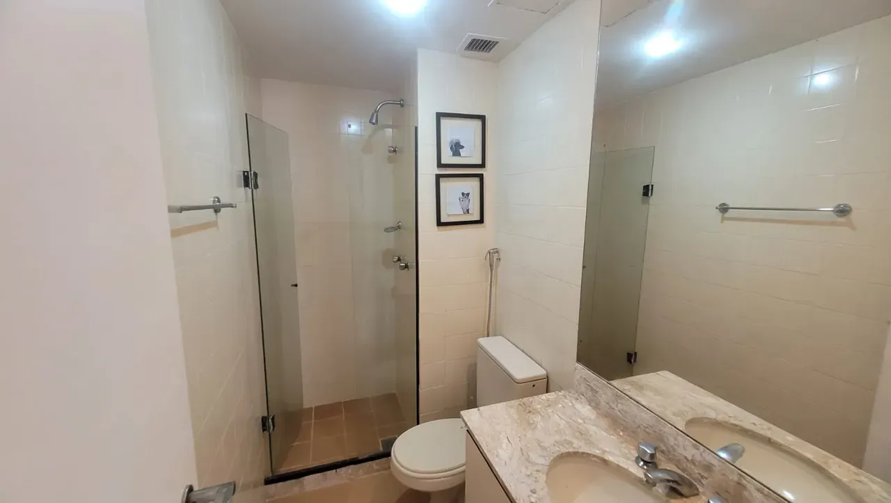Park view in a 2-bedroom apartment, 105 m² — photo 11