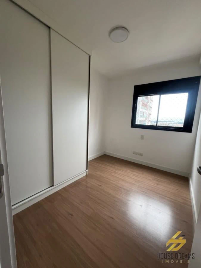 2-bedroom apartment, both with their own bathrooms, 139 m² — photo 12