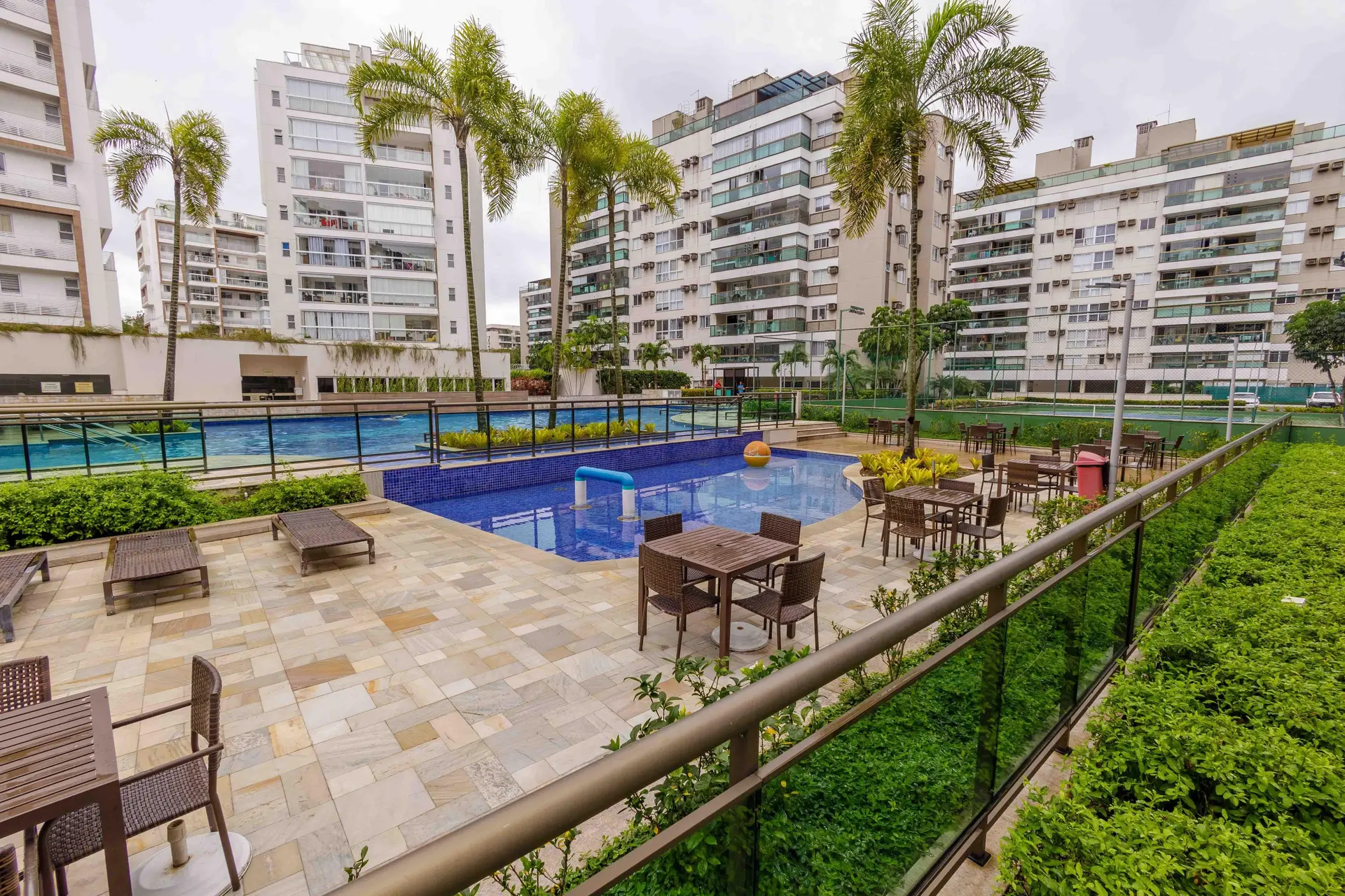 Apartamento de 76 m² com lava-louças e banheira — photo 45