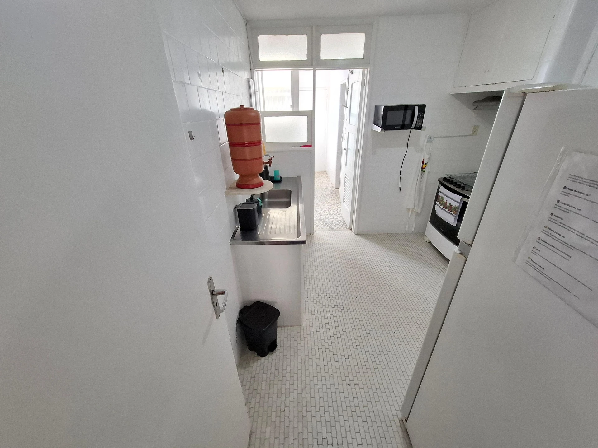 Furnished 4-bedroom apartment with 2 bathrooms — photo 2