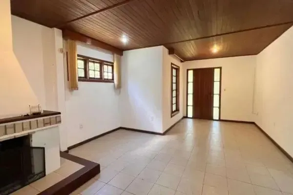 Furnished house with 3 bedrooms and 360 m² — photo 13