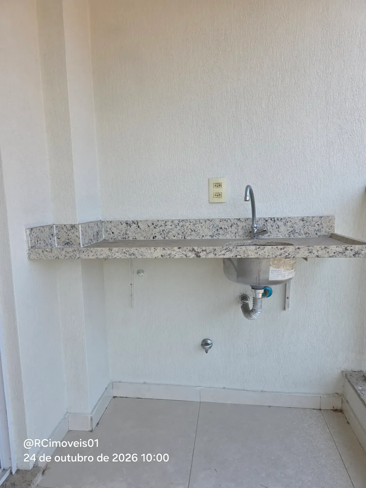 Apartment on the 5th floor with a mountain view — photo 13