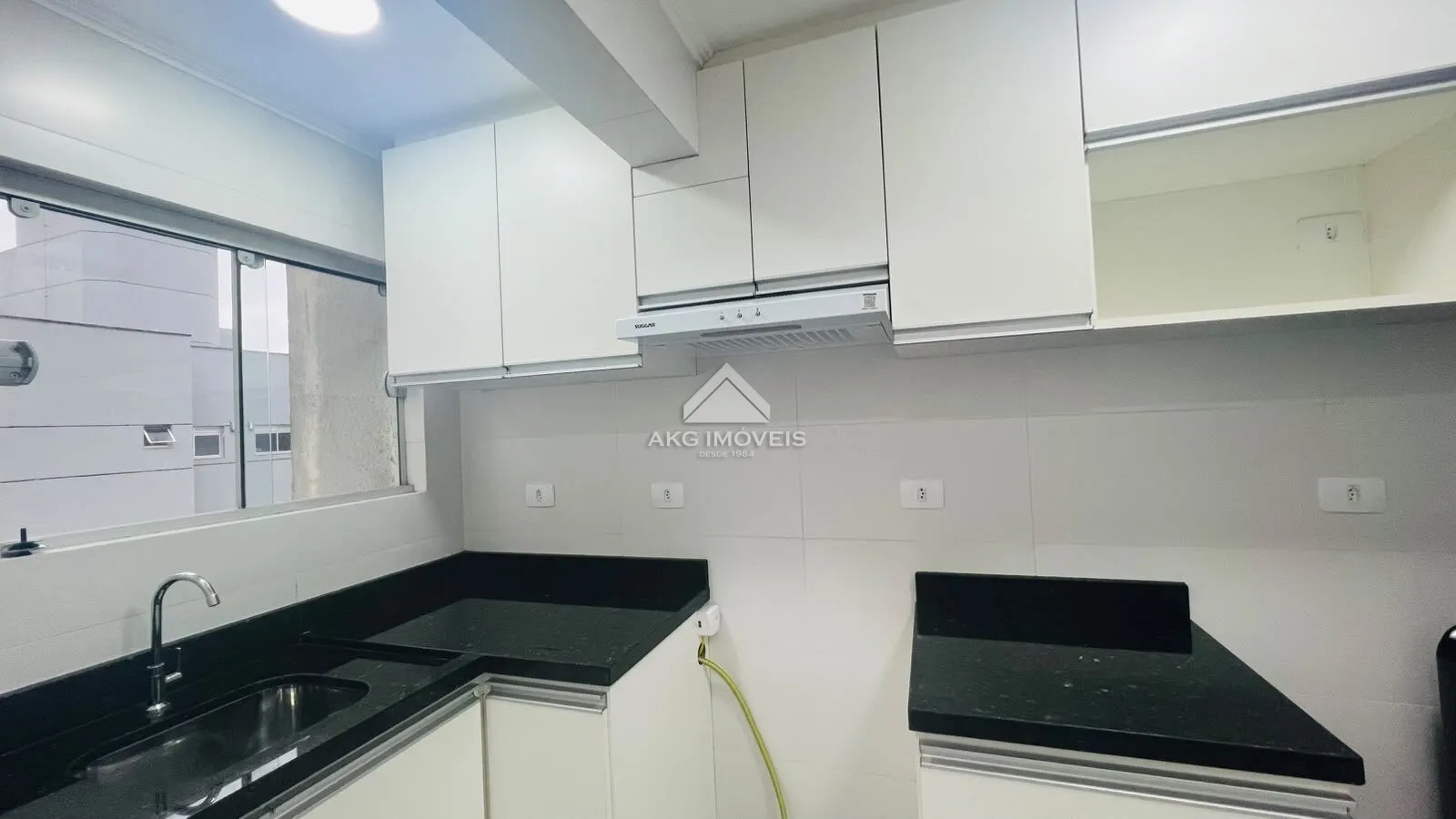 One-bedroom apartment with a washing machine in Curitiba — photo 12