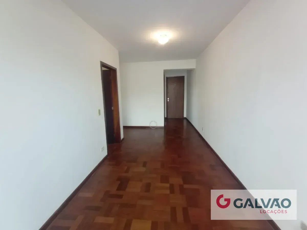 Wood or laminate floors in a 3-bedroom house, 96 m² — photo 10
