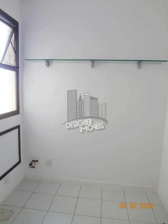 Balcony with a grill in a 3-bedroom apartment, 129 m² — photo 41
