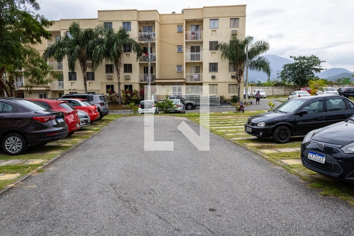 Apartamento com 2 quartos, 1 banheiro e varanda — photo 28