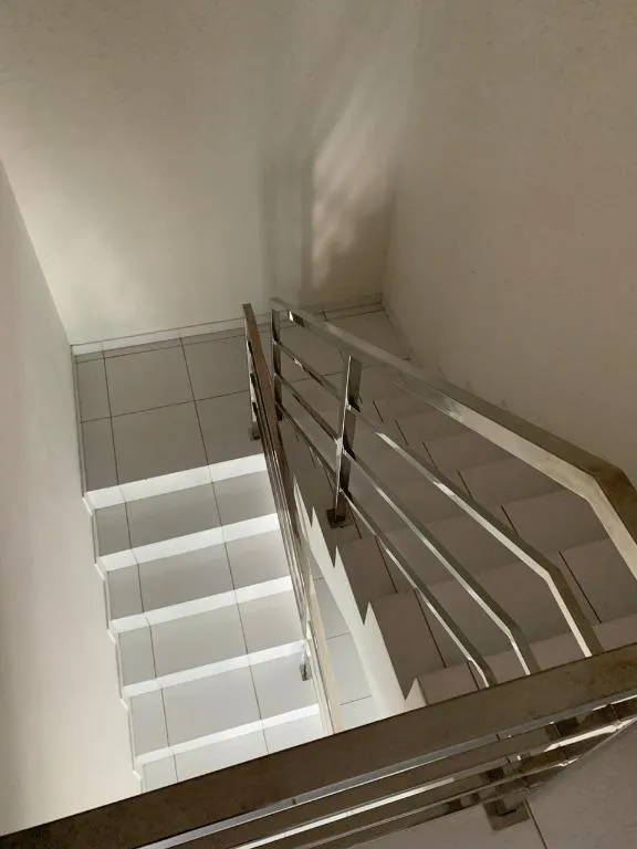 Мебльована квартира 290 м² з 5 спальнями