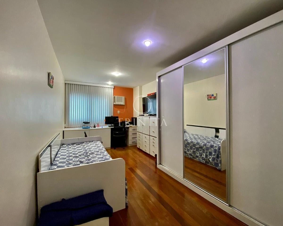 Duplex penthouse with 6 bedrooms and 390 m² — photo 22