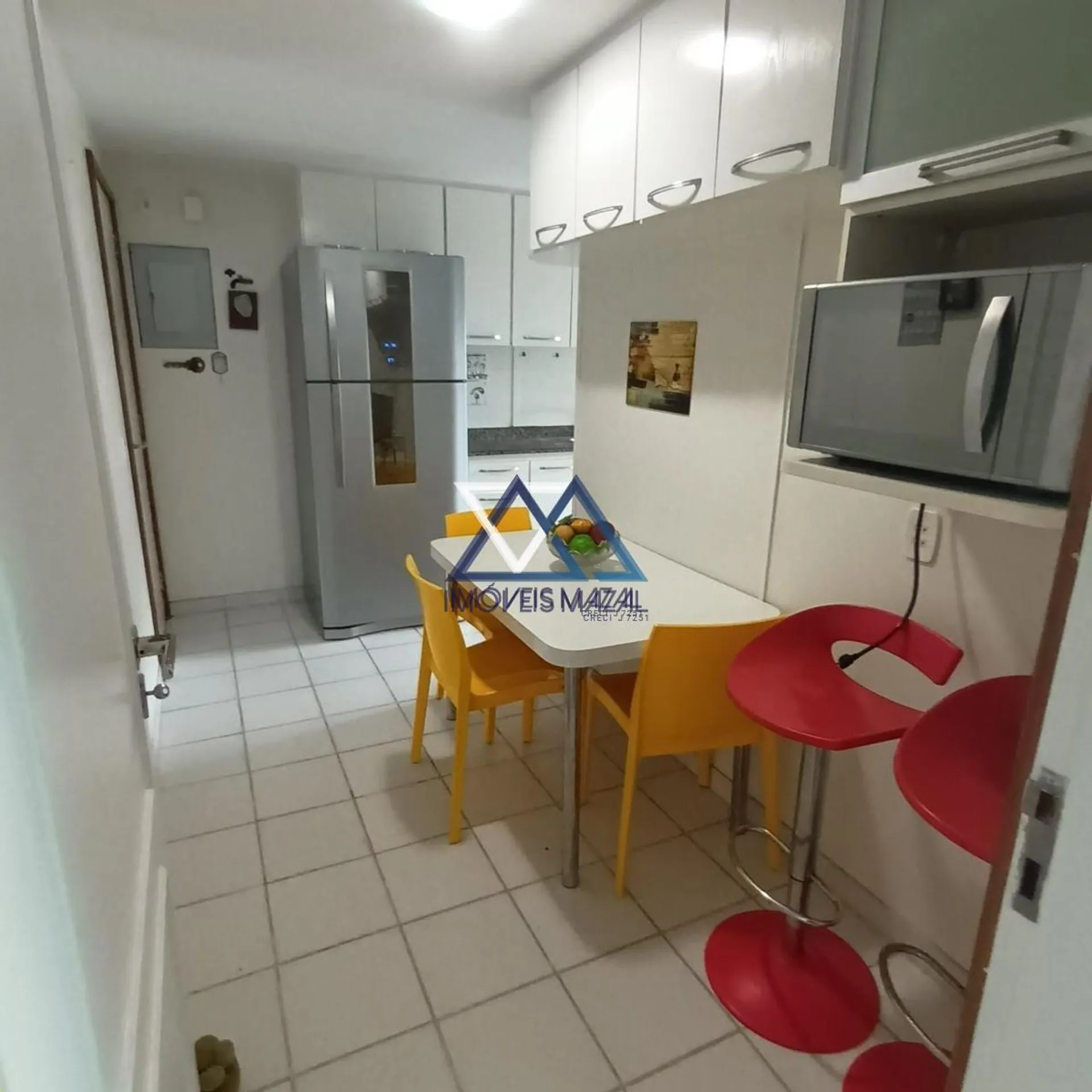 Квартира с 3 спальнями и застеклённым балконом — photo 2