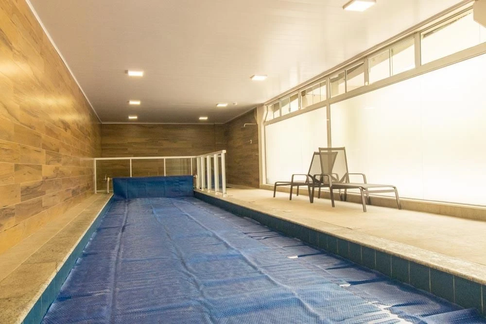 2-bedroom apartment with a private pool — photo 14
