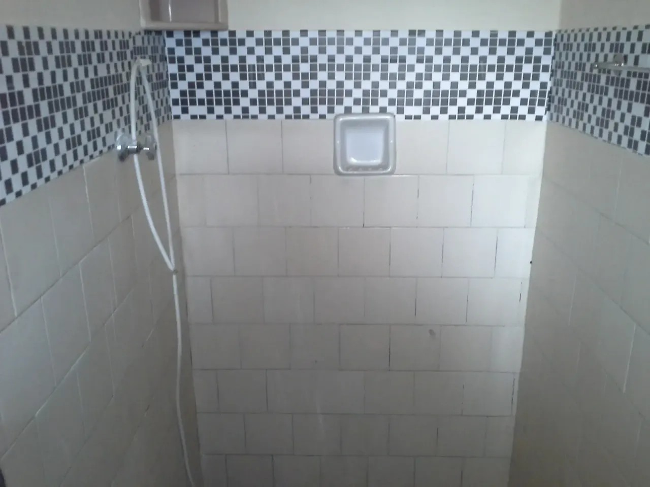 1-bedroom house with 1 bathroom and no parking spot — photo 14